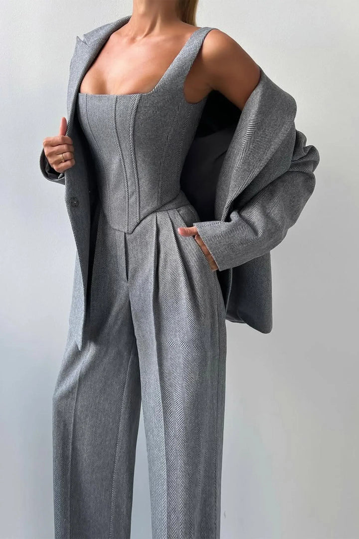 Alba™ - Dreiteiliges Set mit zweireihigem Blazer