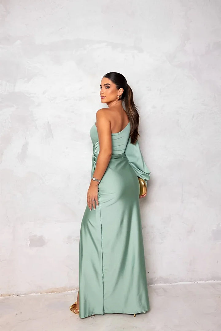 Dior™ – Elegantes Kleid